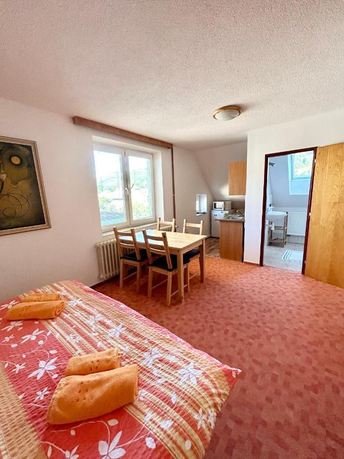 Apartmama Lipova المظهر الخارجي الصورة